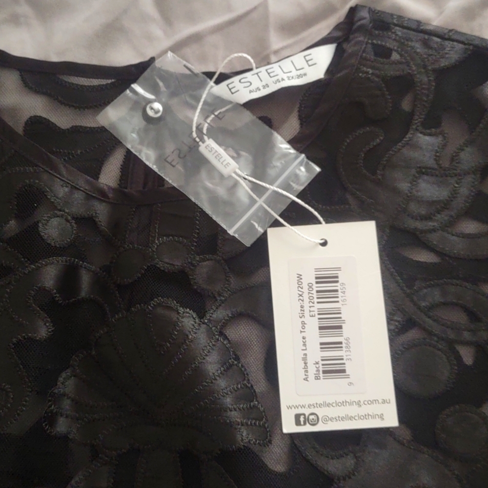 Black Estelle blouse size 2X/20W